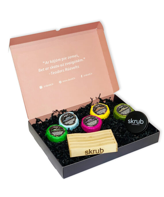 DĀVANU KOMPLEKTS KASTĒ AR ZIEDIEM 5